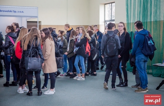 Powiatowe Targi Zawodowe - Spotkanie przedsiębiorców z młodzieżą