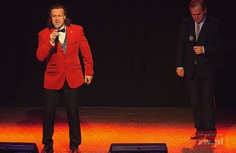 Niezwykły duet i niezwykłe wykonanie utworu Caruso