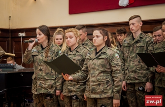 Nadanie awansów uczniom klas mundurowych