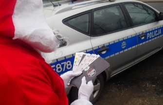 Mikołajkowo odblaskowo na drodze