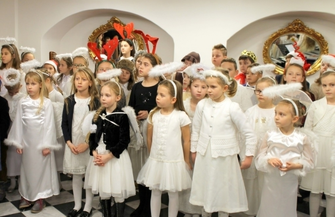 V strojenie bibliotecznej choinki