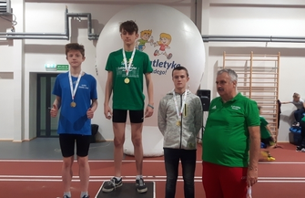 Halowe sukcesy młodych lekkoatletów z SP 2