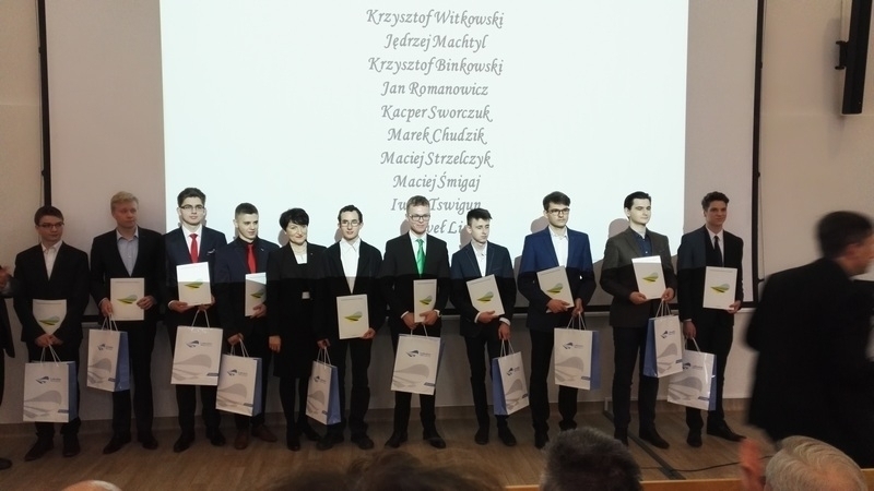 Krzysztof Binkowski i Jan Romanowicz z Zana stypendystami Marszałka Województwa Lubuskiego.