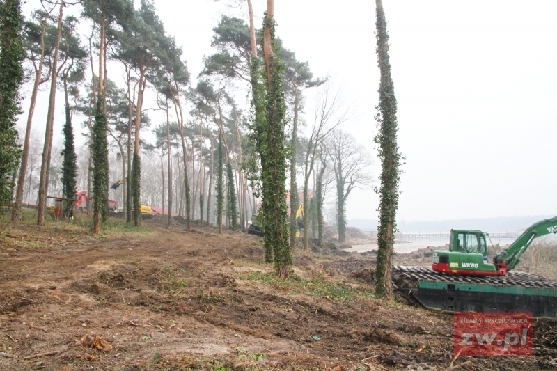 Prace przy budowie nowej plaży w Sławie idą pełną parą