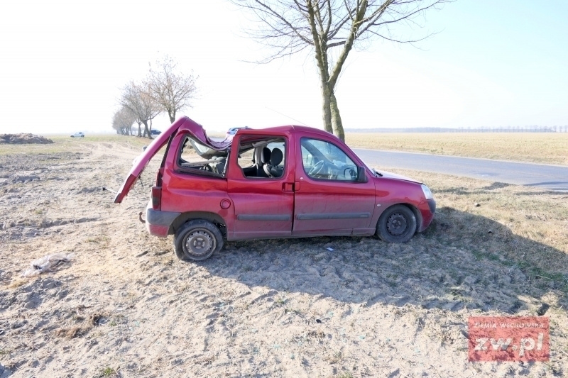 Samochód wypadł z trasy