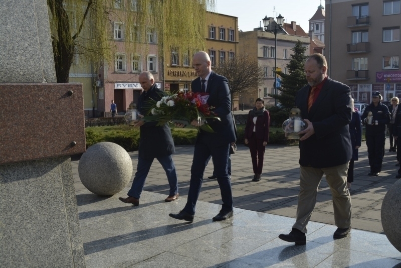 Uroczystość upamiętniająca katastrofę smoleńską oraz rocznicę zbrodni w Katyniu w Górze