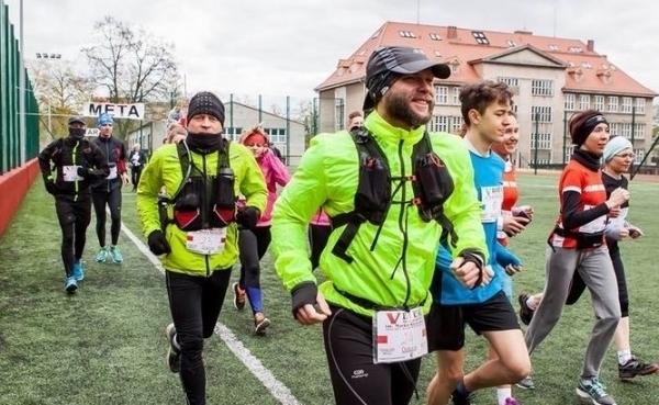 Sport śpiew taniec służby mundurowe i pyszne jedzenie czyli Staszic zaprasza na Staszicjadę