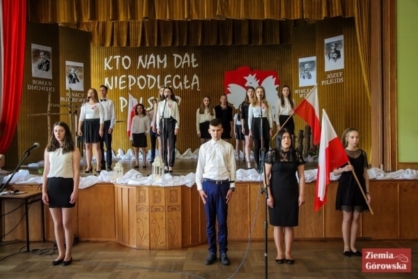 Nie rzucim ziemi skąd nasz ród