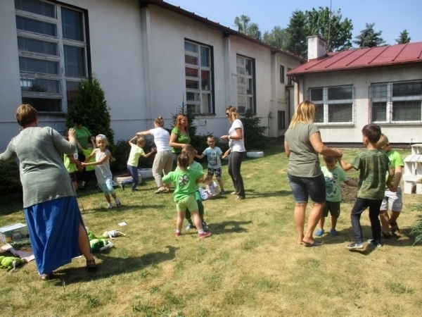 Zaczarowany świat kolorów w przedszkolu Kraina Tęczy