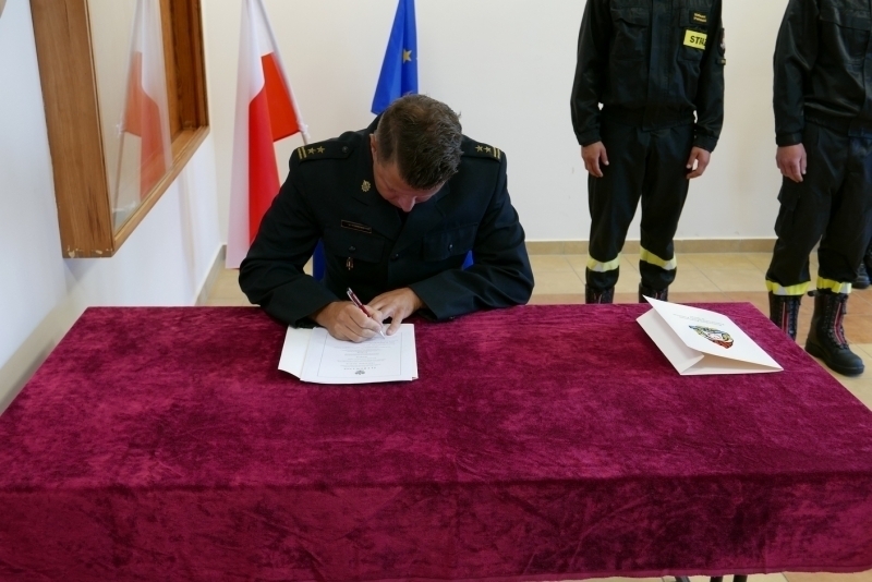 Ślubowanie dwóch strażaków w KP PSP w Górze