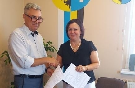 Powiat z gminą wybudują chodniki