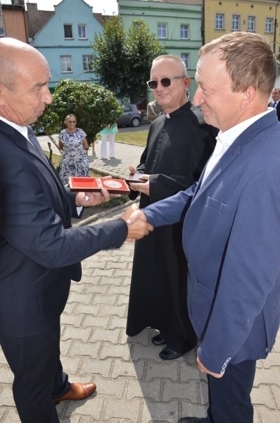Odsłonięcie popiersia Marszałka Józefa Piłsudskiego w Wąsoszu