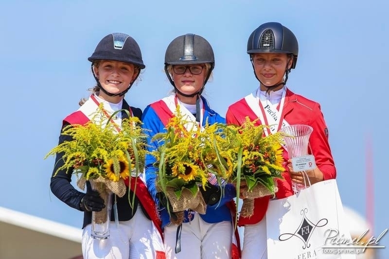 Złoty medal Weroniki Kosińskiej z SKJ Tradycja Siedlnica