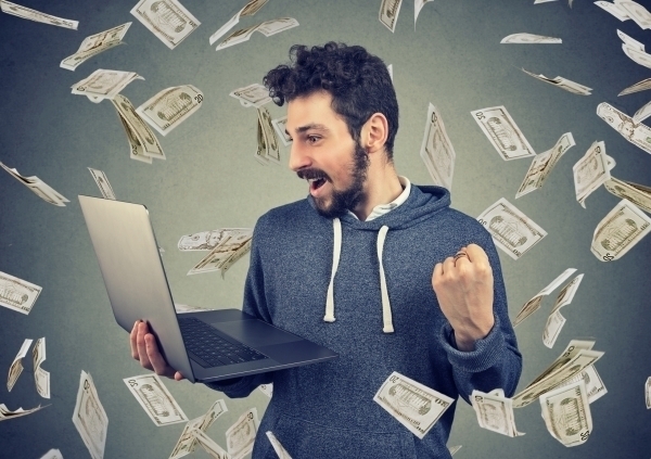 Kantory internetowe czy platformy społecznościowe - co wybrać