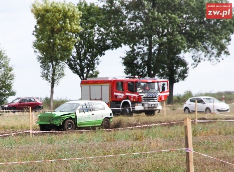 Ryk silników nad Sławą