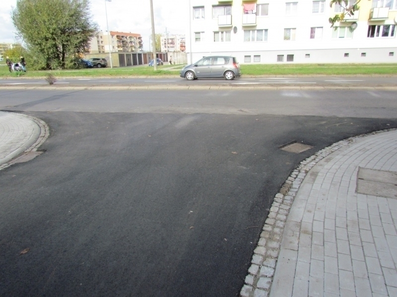 Nowa nawierzchnia drogi i chodników na ul. Kwiatowej