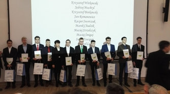 Krzysztof Binkowski i Jan Romanowicz z Zana stypendystami Marszałka Województwa Lubuskiego.