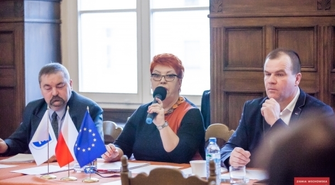 Inwestycje są potrzebne, ale z czego brać na wkład własny?