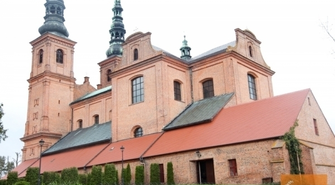 Wykład ks. Tomasza Rogozińskiego na temat cystersów w Kaszczorze i Wieleniu