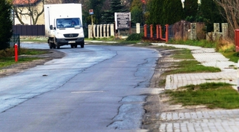 Walczą o środki na remont kolejnej drogi