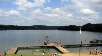 Ile osób może się kąpać w Górznie?