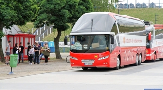 Trwa zbiórka krwi pod stadionem