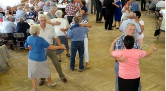 Emeryci przywitali lato