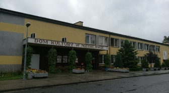 Dofinansowanie na budowę świetlicy we Wronińcu i remont GOK w Niechlowie