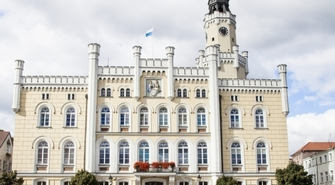 Pierwszy komitet zgłosił listy kandydatów na radnych do dwóch okręgów wyborczych