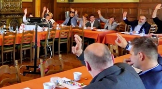 Owoc: Burmistrzowie mają to do siebie, że niepotrzebnie wybiegają w przyszłość. Dyskusja o nowej galerii