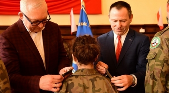 Akt nadania klasom mundurowym stopni awansu