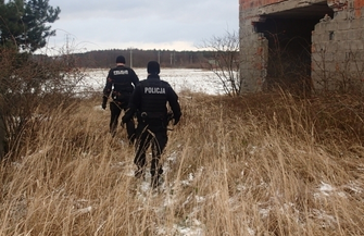 Policjanci pomogli bezdomnemu