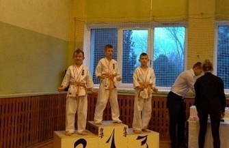 Sukcesy dzieci z Wijewa w turnieju karate w Kaszczorze