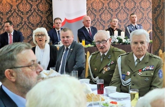 Małgorzata Gośniowska - Kola i Krzysztof Rękoś odebrali medale Pro Patria