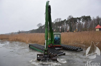 Do pracy przy nowej plaży ruszył ciężki sprzęt
