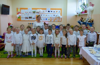 Kolorowe przedszkolaki odganiały zimę