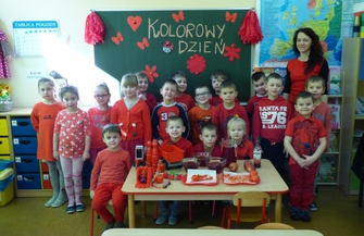 Kolorowe przedszkolaki odganiały zimę