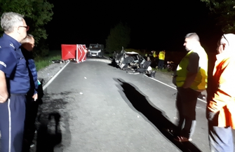 Trzy osoby nie żyją. Kierowca hondy mijał wracającego do Wschowy komendanta policji