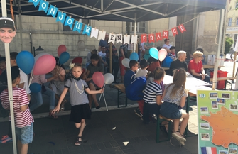 Sława jak Paryż - Kartka z zagranicy