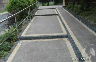 W Starym Strączu oddano schody do użytku