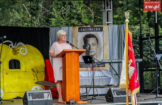 Halina Szuman Bóg honor ojczyzna to największe wartości które powinniśmy przekazywać następnym pokoleniom