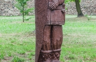 Drewniane figury wymagają konserwacji