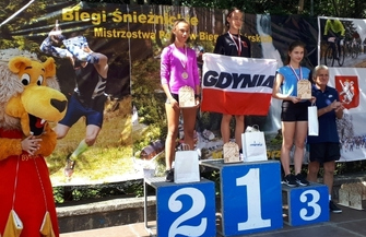 Medal Mistrzostw Polski Julki Ścisłowskiej. Kolejny świetny występ wschowskich lekkoatletów