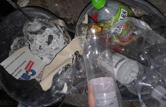 Mieszkańcy palą plastik Straż Miejska interweniuje