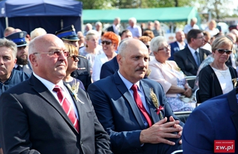 Boryczka Obiecujemy sprawiedliwie dzielić tymi bochnami chleba