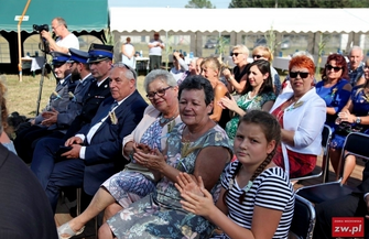 Boryczka Obiecujemy sprawiedliwie dzielić tymi bochnami chleba