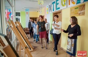 Waldman Obecnie przełamuje bariery społeczne