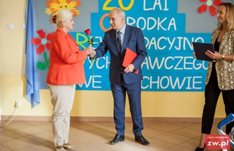 Waldman Obecnie przełamuje bariery społeczne