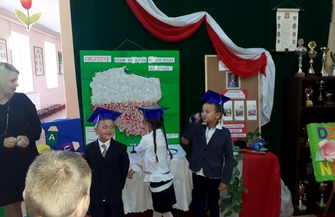 Pasowanie na ucznia w SP im. Józefa Wybickiego w Łysinach