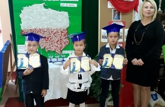 Pasowanie na ucznia w SP im. Józefa Wybickiego w Łysinach